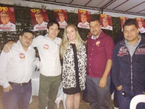 Lucin (de camisa vermelha), acompanhado dos empresários  Edimilson e Samuel. Com muitos amigos e familiares no DF , apoiam Cleide e Rafael.